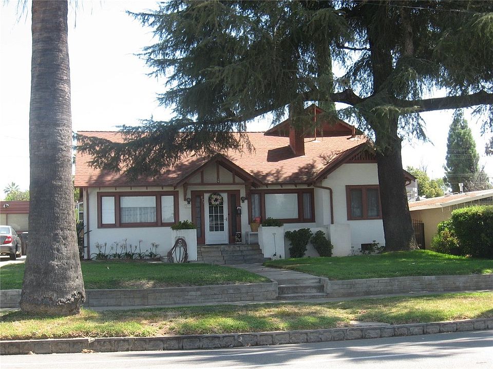 1st image of 977 W Cypress Ave