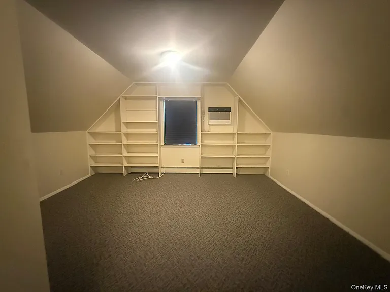 60 Columbia Ave — Photo 24