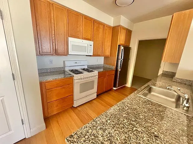 118 Wood St #201 — Photo 10