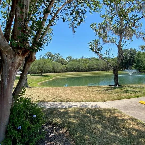1004 Royal Oak Blvd — Photo 10