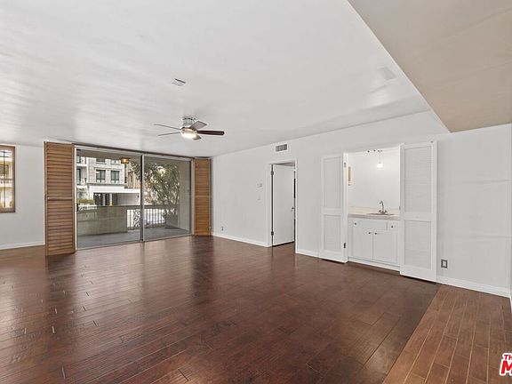 3rd image of 11970 Montana Ave APT 111