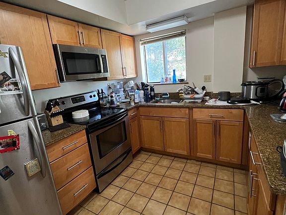 4th image of 340 Franklin St APT 3