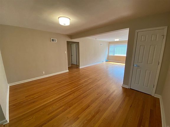 5th image of 7353 Delmar Blvd APT 1E
