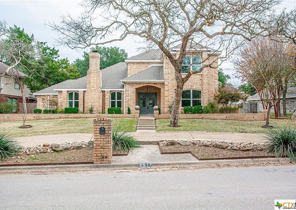 1st image of 2517 Canyon Creek Dr