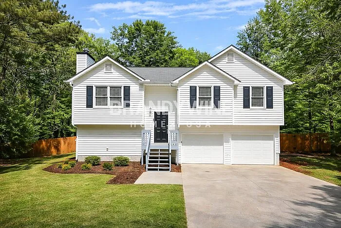 4 bed, 2.0 bath, 1780 sqft, $1,875 — Photo 2