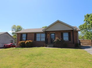 2804 Summertree Ln, Clarksville, TN 37040
