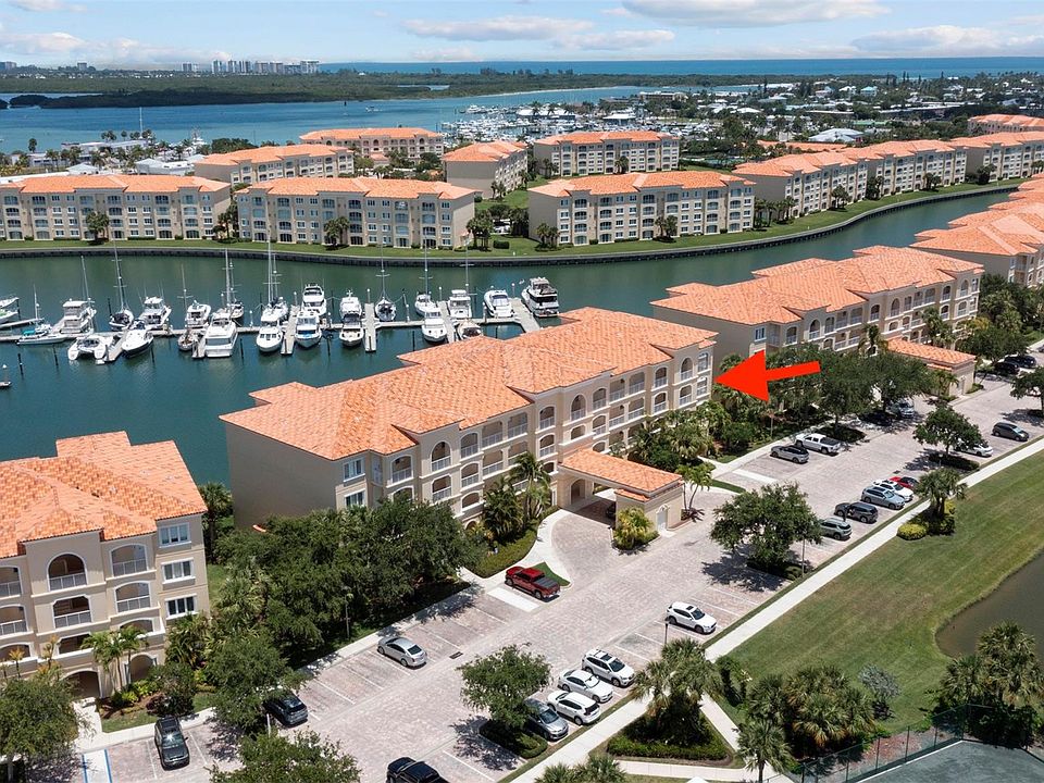 1st image of 15 Harbour Isle Drive #306