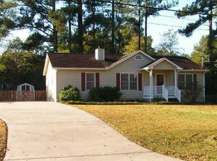20 Lakeshore Dr, Newnan, GA 30263