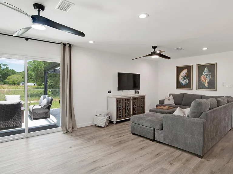 10134 Longview Dr — Photo 18