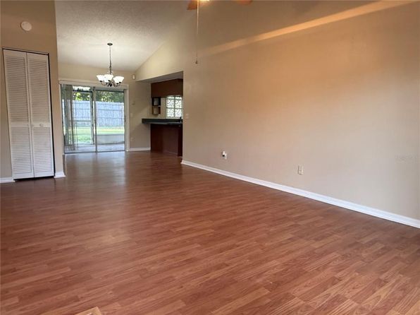 2140 Redleaf Dr, Brandon, FL 33510