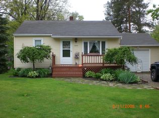 2068 Uniondale Dr, Stow, OH 44224