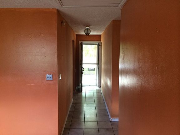 5th image of 845 Blackwood Dr