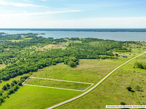 100 Stillwater Shores Dr, Corsicana, TX 75109