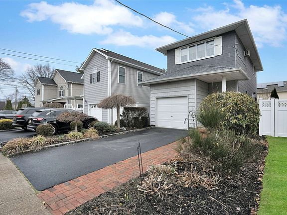 2nd image of 1678 Baker Ave