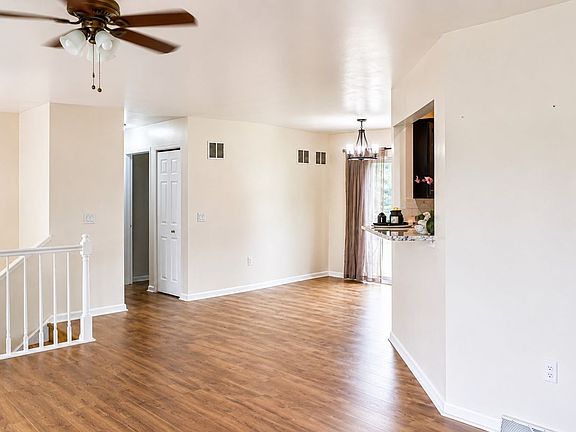 4th image of 26515 New York Ave #283