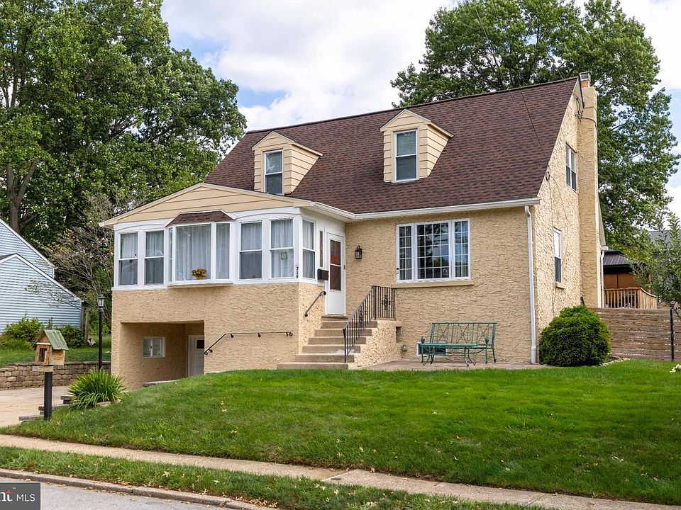 1st image of 719 Maple Ave