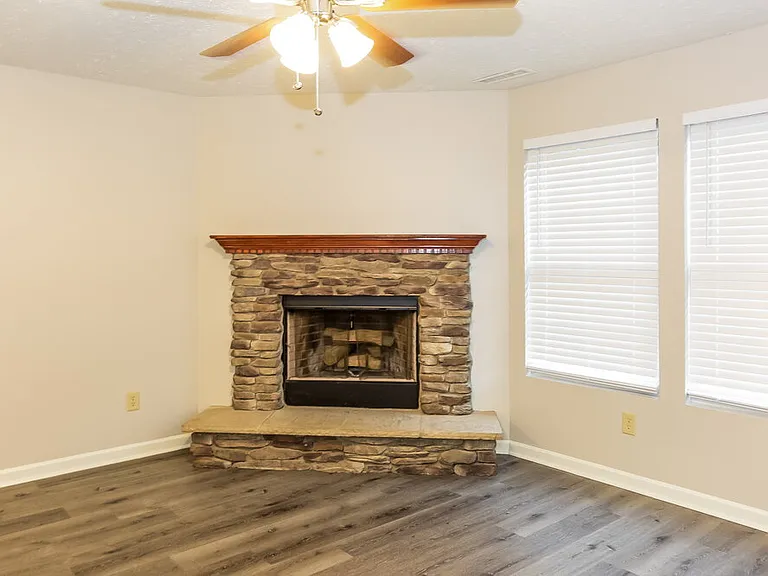 4226 Kellybrook Dr — Photo 9