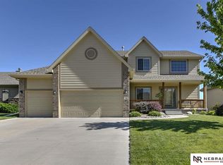 16306 Birch Ave, Omaha, NE 68136