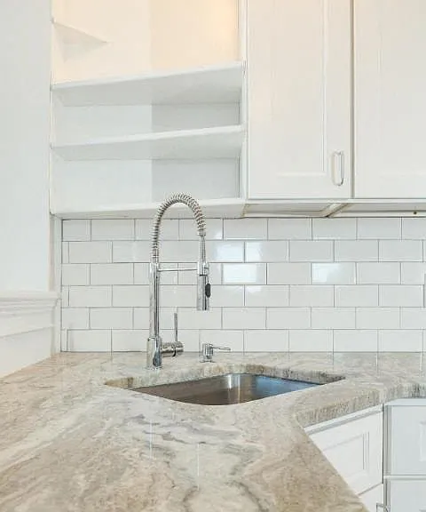 315 Beacon Apartments — Photo 18