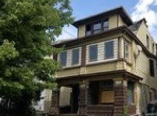 880 S 19th St, Newark, NJ 07108