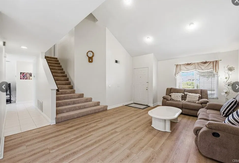 4 bed, 2.5 bath, 1623 sqft, $3,900 — Photo 3