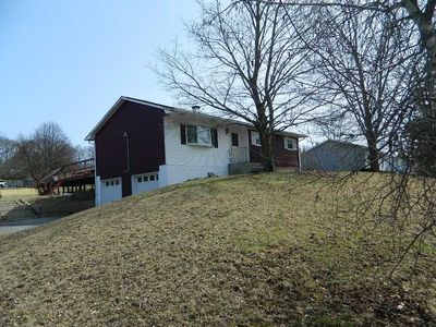 8 Fenway Rd, Poughkeepsie, NY, 12601