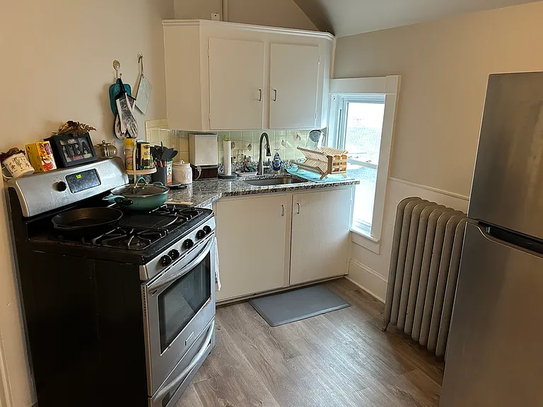 19 Briscoe St #3L — Photo 3