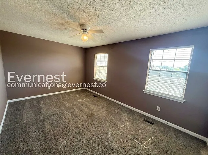 2543 Hampstead Dr — Photo 13