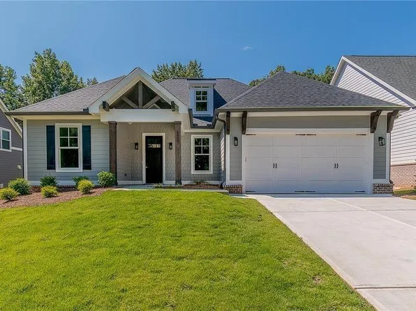 5812 Swinging Gate Rd, Gainesville, GA 30506