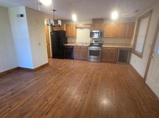 9 Roberts Rd APT 306, Canaan, NH 03741