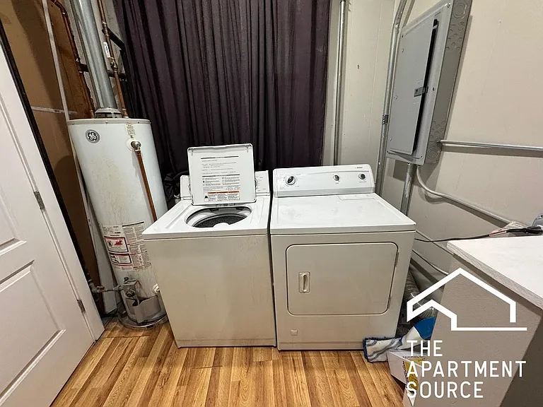 1045 W Polk St #1R — Photo 10