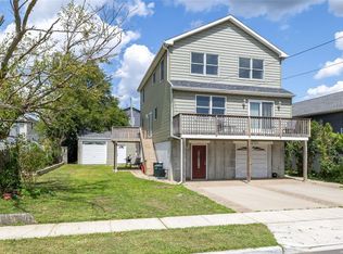 52 Hastings Rd, Island Park, NY 11558