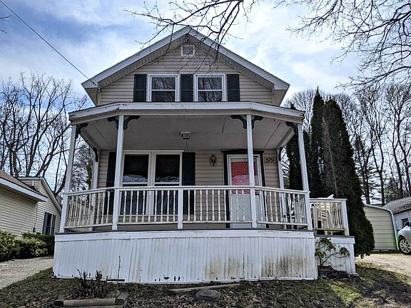 3rd image of 379 Underhill St
