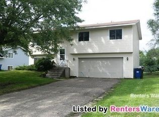 705 Emil Ave, Shoreview, MN 55126