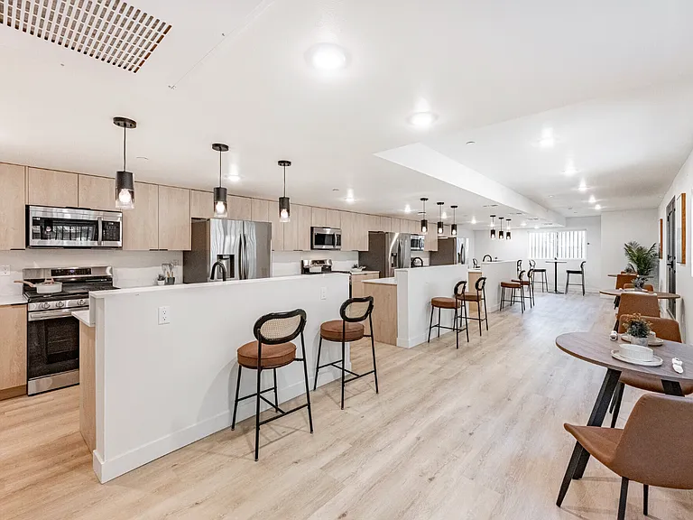 4517 Kingswell Ave — Photo 5