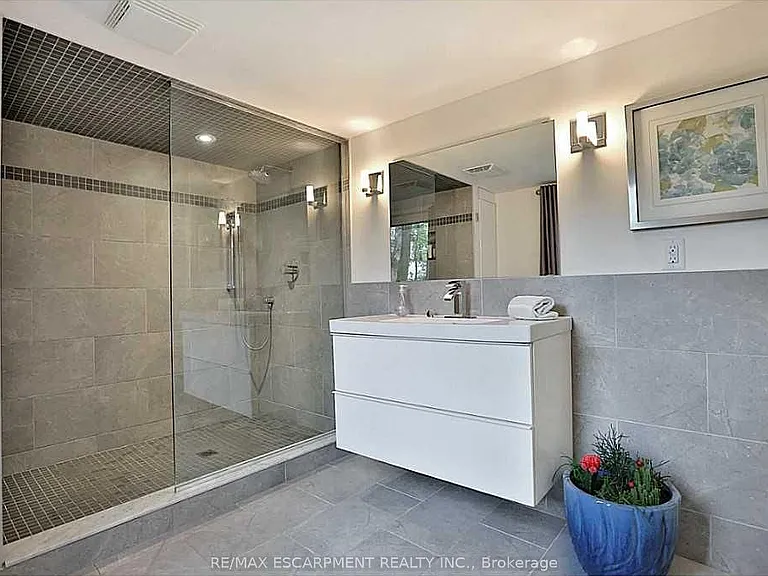 1276 Spring Gardens Rd — Photo 17