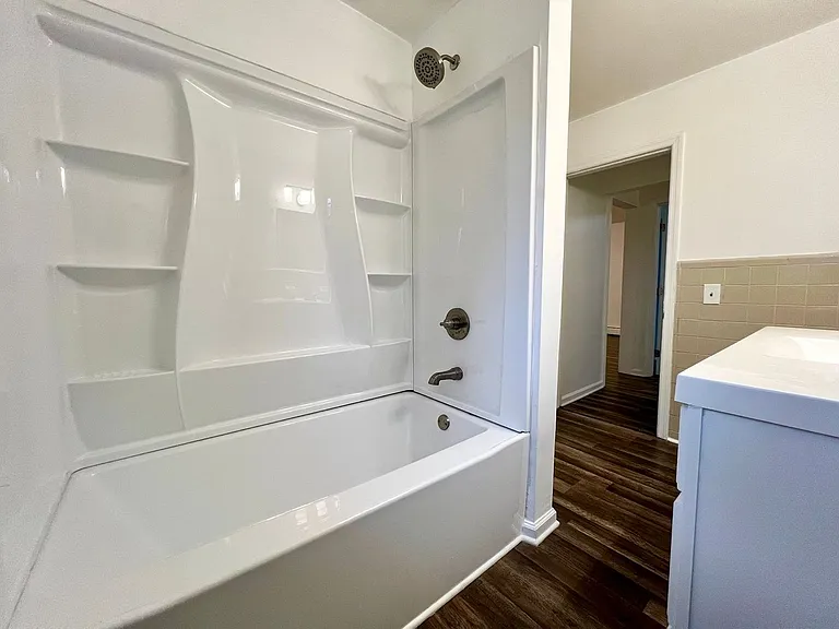309 Ross St NE — Photo 7