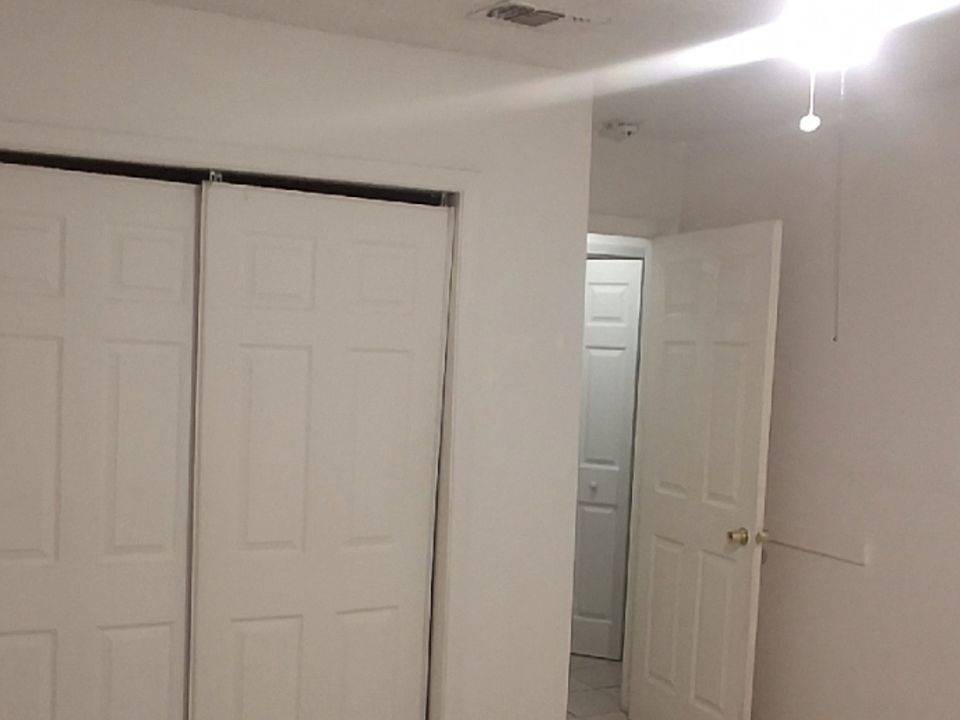 1st image of 3420 Gateway Dr #3420