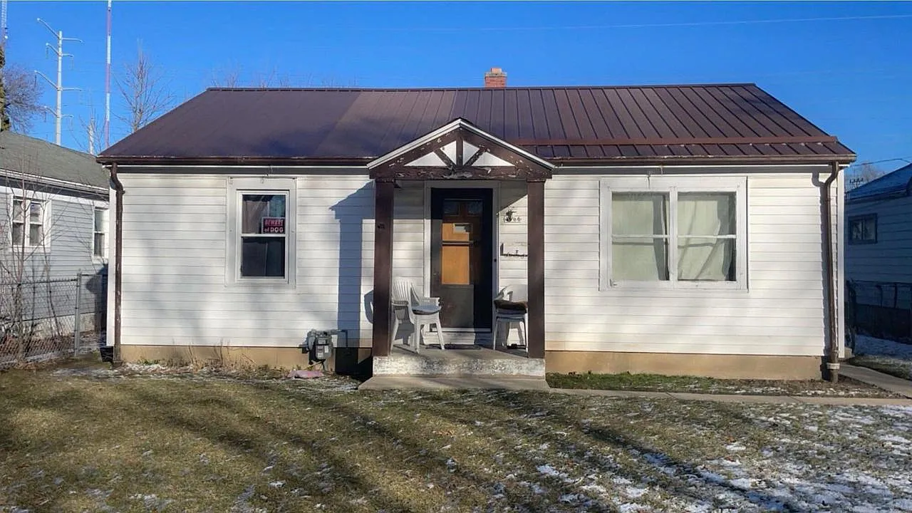 4966 North 21st STREET photo 1