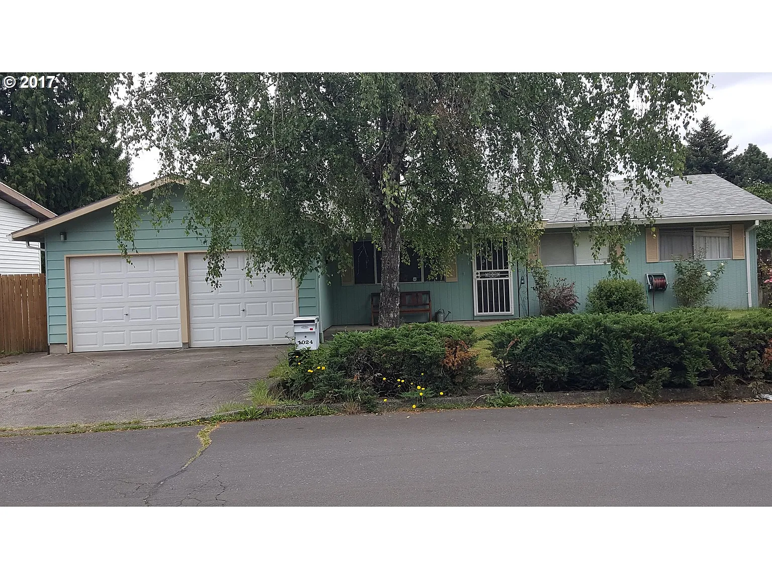 1024 NE 195th Ave photo 1