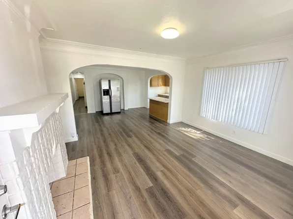 2051-2053 W 54th St #2051, Los Angeles, CA 90062