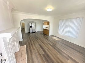 2051-2053 W 54th St, Los Angeles, CA