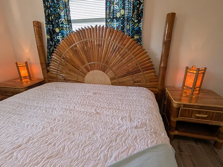 TEMPUR-PEDIC KING Bed in Master Bedroom