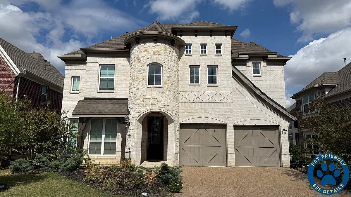 4 bed, 3.0 bath, 3280 sqft, $5,000 — Photo 1