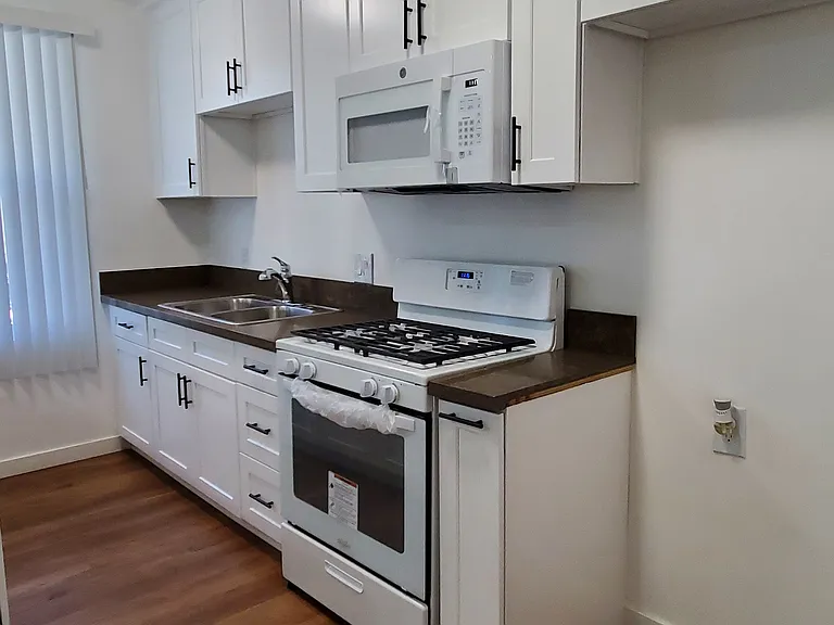 apt 9 kitchen