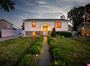 187 North Dr, Fremont, NE 68025