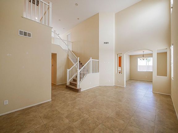 3rd image of 32533 Bramble Ct