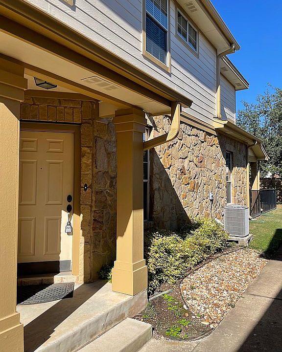1st image of 16100 S Great Oaks Dr APT 1202