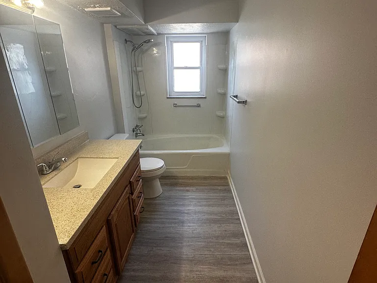 1777 Liberty Dr — Photo 4
