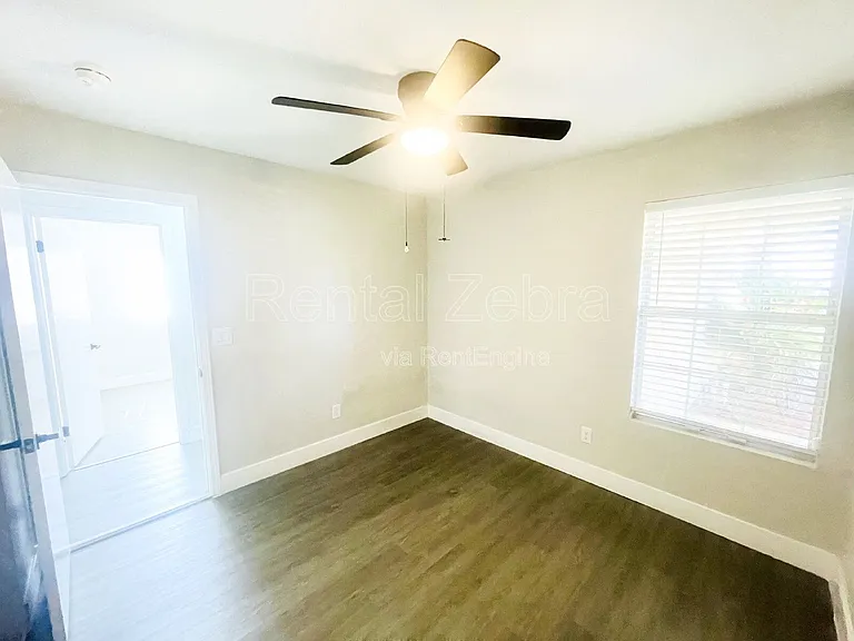 423 El Portal Ct — Photo 20